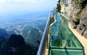 天門山玻璃棧道