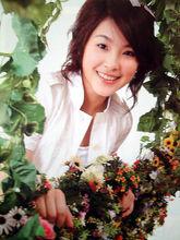 jade[七朵花成員屈旻潔的英文名]