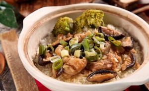 火腿香菇煲飯 火腿香菇煲飯