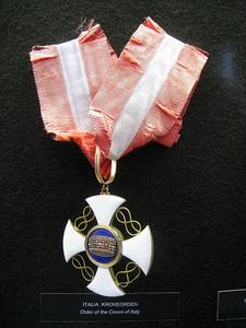 軍官級義大利王冠勳章