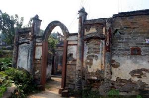 （圖）燕坊村怪異的建築風格