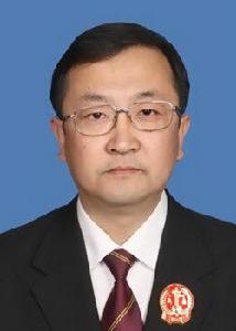 魏春雨[內蒙古巴彥淖爾市中級法院民事庭長]