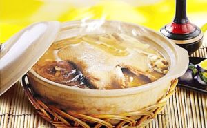 冬瓜荷葉煲鴨 冬瓜荷葉煲鴨