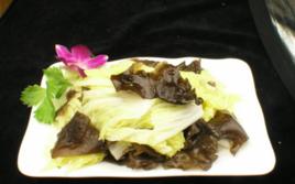 白菜拌木耳 白菜拌木耳