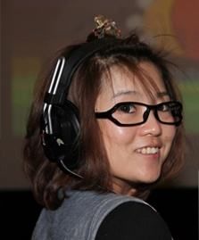 在配音的喬詩語