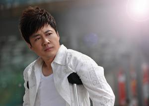 窗外[李琛演唱歌曲]