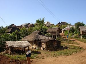 大曼陸村 大曼陸村