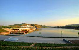 西白山頭村 西白山頭村