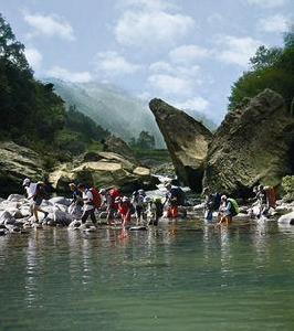 爐西峽原始大峽谷