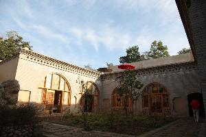 黃土地窯洞生態度假莊園