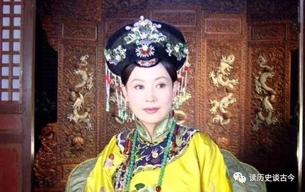 她是清初最牛的女人: 一生有兩個丈夫一個是親姑父一個是小叔子 她是清初最牛的女人: 一生有兩個丈夫一個是親姑父一個是小叔子