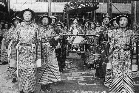 清朝統治中國近300年的時間裡,到底是功大於過還是過大於功? 清朝統治中國近300年的時間裡,到底是功大於過還是過大於功?