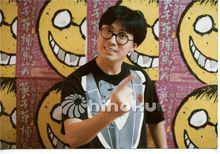 背景為《娛樂圈血肉史》同名劇本封面