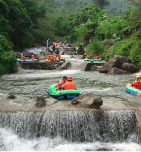 九龍潭漂流景區 九龍潭漂流景區