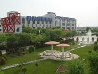 賀蘭縣逸揮基金回民中學 賀蘭縣逸揮基金回民中學