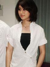 海在不遠處唱歌