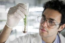 金嬰肽研究室核心成員：dr.Calvin