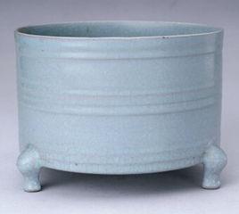 北宋汝窯天青釉弦紋樽 北宋汝窯天青釉弦紋樽