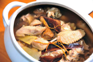 蟲草花靈芝煲雞湯 蟲草花靈芝煲雞湯