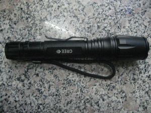 強光手電 強光手電