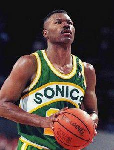 里基·皮爾斯 里基·皮爾斯