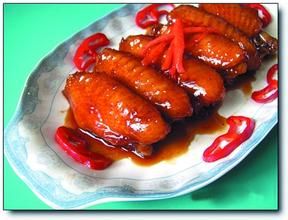 紅酒煨雞翅 紅酒煨雞翅