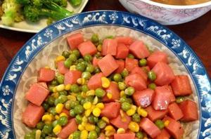 玉米豌豆炒火腿腸 玉米豌豆炒火腿腸