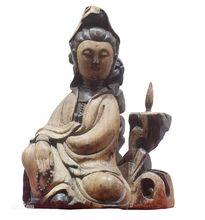 清香樟木持珠觀音像