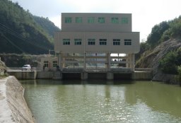 象達電站首部閘壩