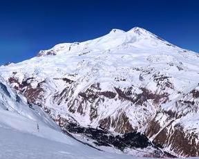 厄爾布魯士山 厄爾布魯士山