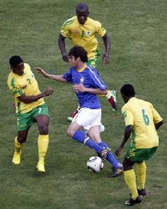 巴斯托斯[1990年生巴西中場菲利佩·巴斯托斯]