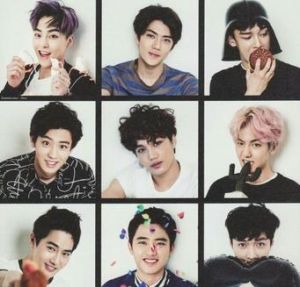 EXO[韓國男子演唱團體]