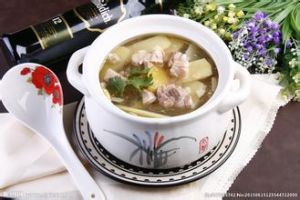 鳳梨苦瓜燉雞 鳳梨苦瓜燉雞