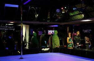 （圖）脫衣舞招聘會