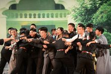 歷時兩年師生原創 獻禮母校九十華誕