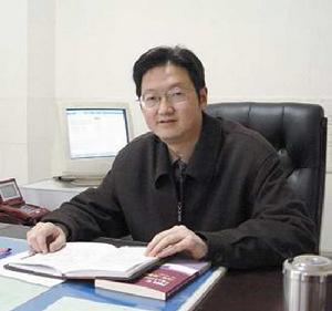 唐江林[四川省綿陽市南山中學黨委書記]