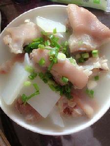 白蘿蔔燉豬蹄 白蘿蔔燉豬蹄