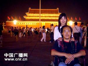 參加《非常6+1》錄製,常嘯和李梅在天安門