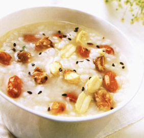 核桃百合芝麻粥 核桃百合芝麻粥