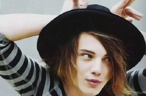 傑米·坎貝爾·鮑爾 傑米·坎貝爾·鮑爾