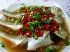 剁椒蒸小黃魚 剁椒蒸小黃魚