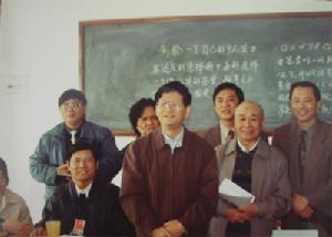 1998年12月10日，時任上海市委副書記的孟建柱同志考察我校繼續教育部舉辦的“第二期企業創辦者”培訓班。