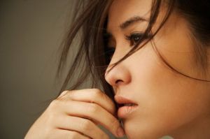 葉璇片中表情憂傷