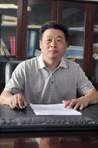 鄭建[襄陽汽車職業技術學院黨委委員、紀委書記]