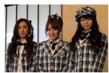 全美櫻花節中的峯岸南（右一）