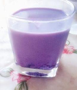 藍莓涼牛奶 藍莓涼牛奶