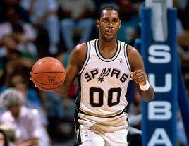 約翰尼·摩爾[前NBA球星]