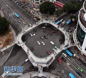 “口字形”天橋