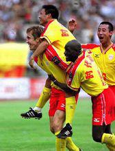 謝育新[中國國家足球隊中場、廣東省足球教練]