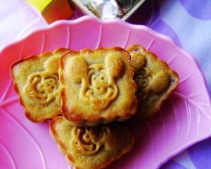 蛋黃蓮蓉廣月 蛋黃蓮蓉廣月